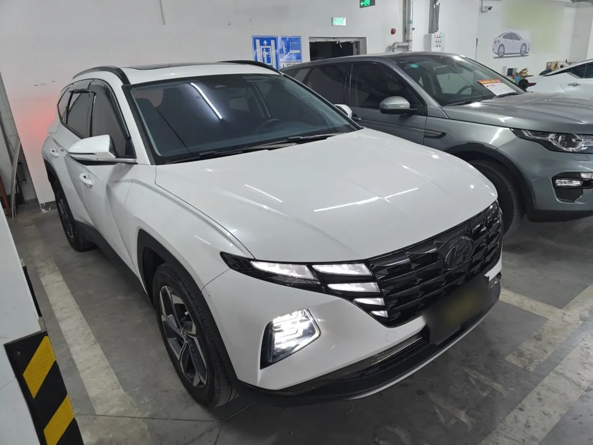 HYUNDAI TUCSON LUXURY 2023