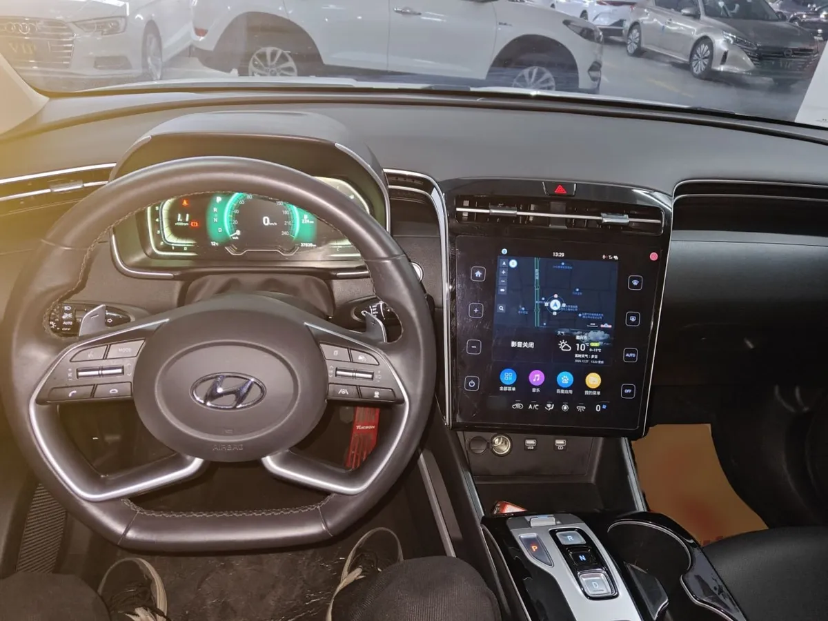 HYUNDAI TUCSON LUXURY 2023