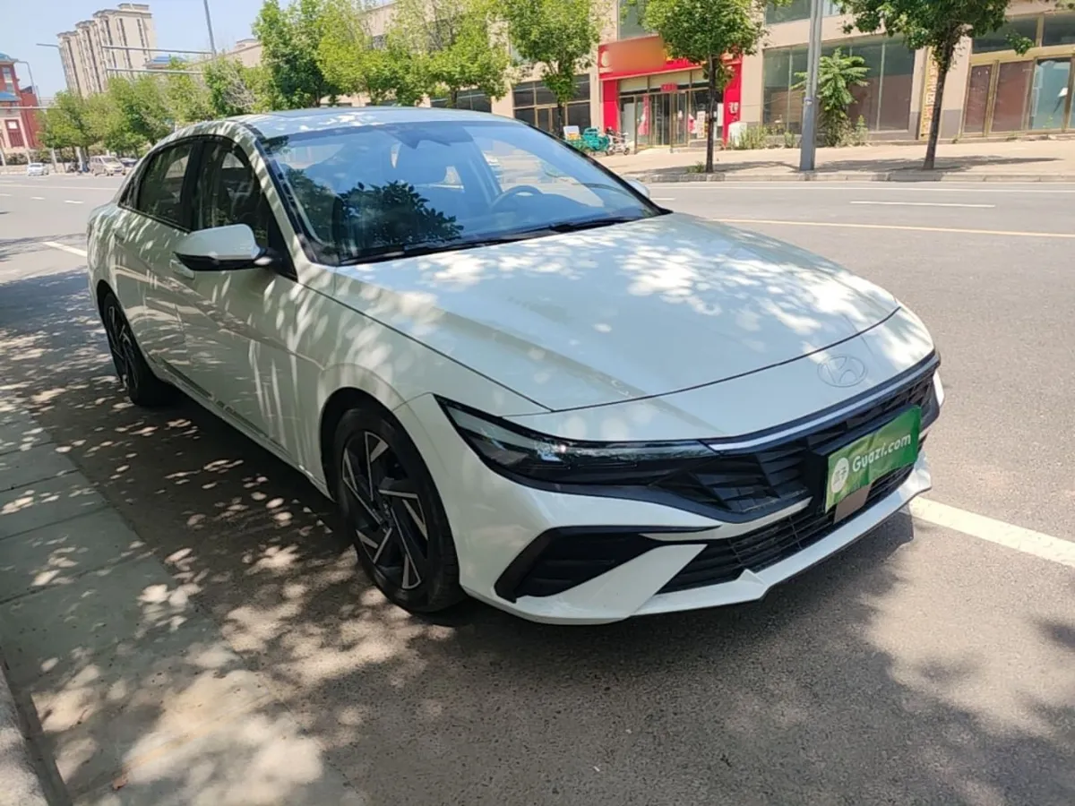 HYUNDAI ELANTRA PRESTIGE 2023