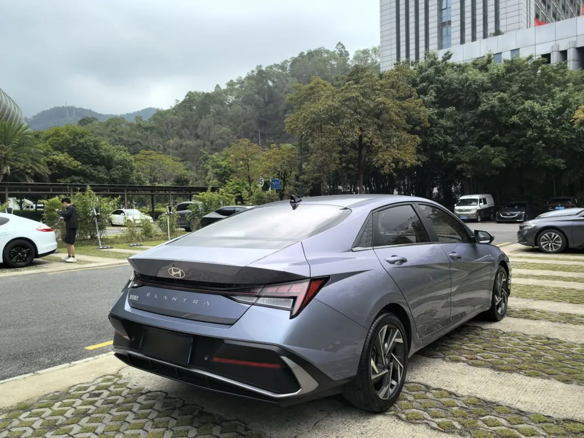 HYUNDAI ELANTRA PRESTIGE 2023