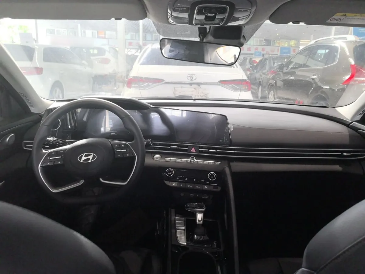 HYUNDAI ELANTRA PRESTIGE 2023