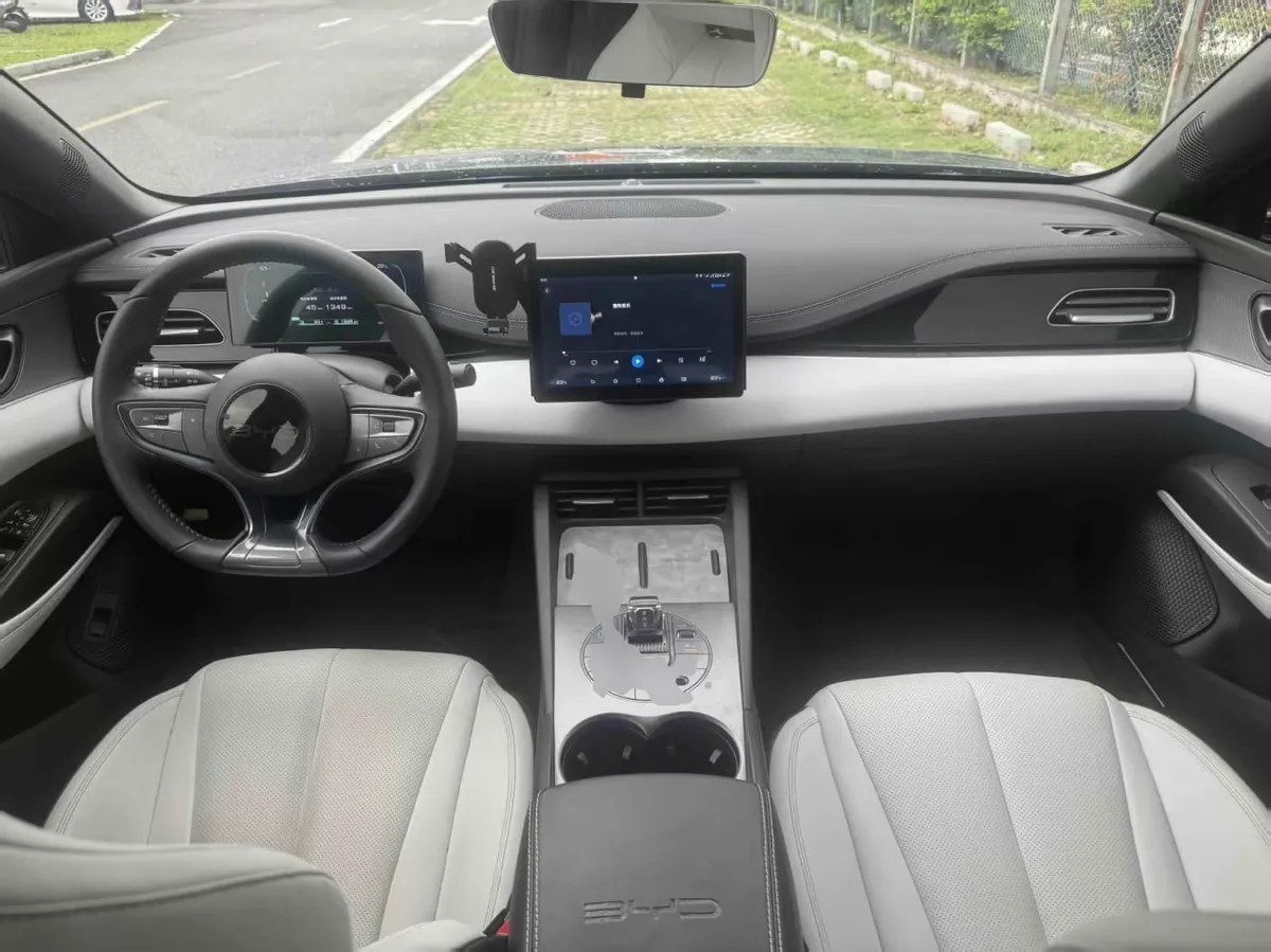 BYD SEAL LUXURY 2024