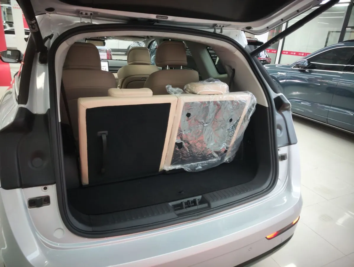 JETOUR SHANHAI L9 2025