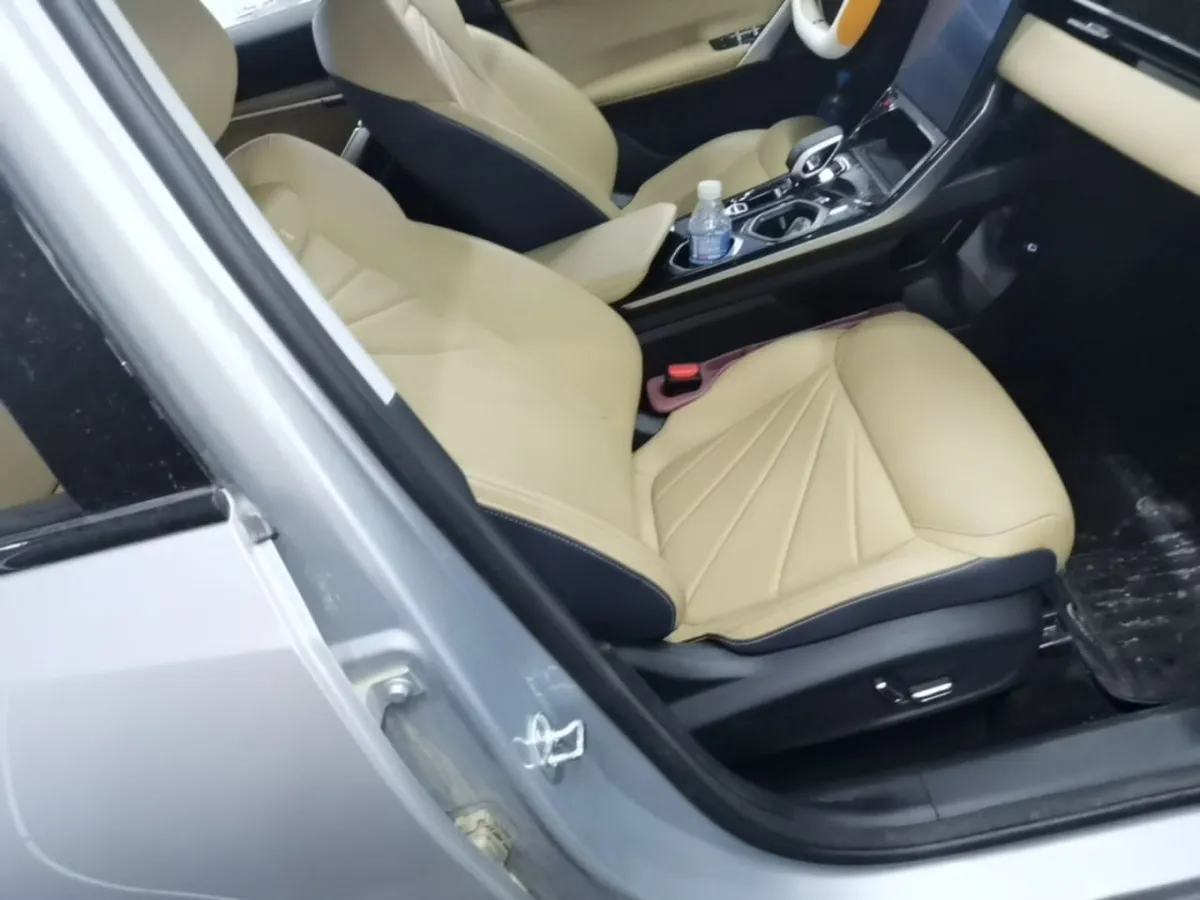 GEELY BOYUE L PREMIUM 2023