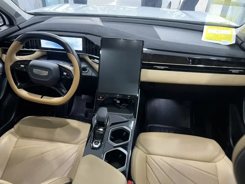 GEELY BOYUE L PREMIUM 2023