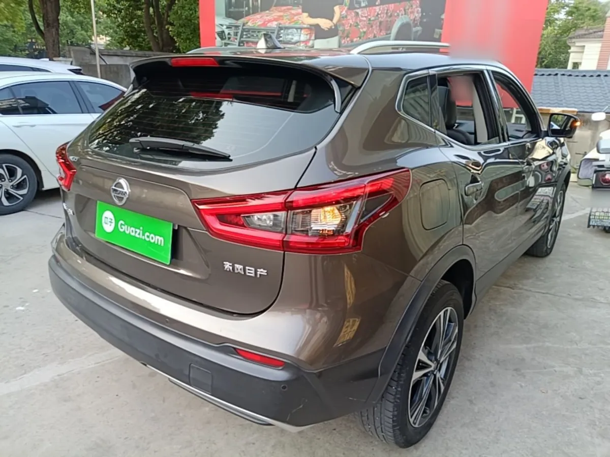 NISSAN QASHQAI LUXURY 2023