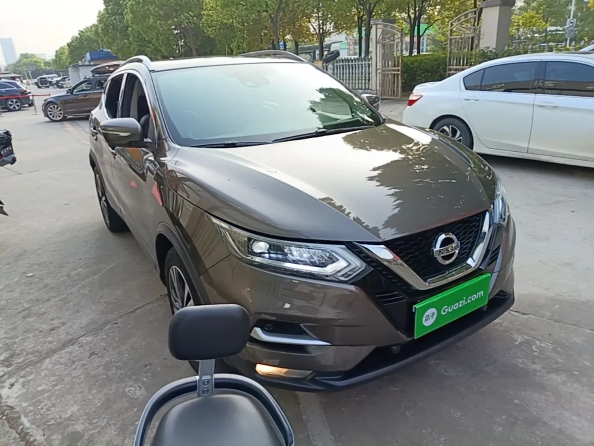 NISSAN QASHQAI LUXURY 2023