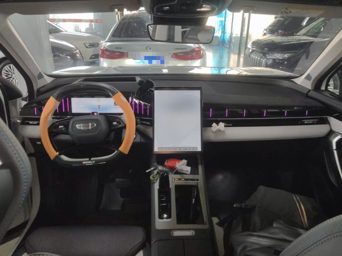 GEELY BOYUE L 2025