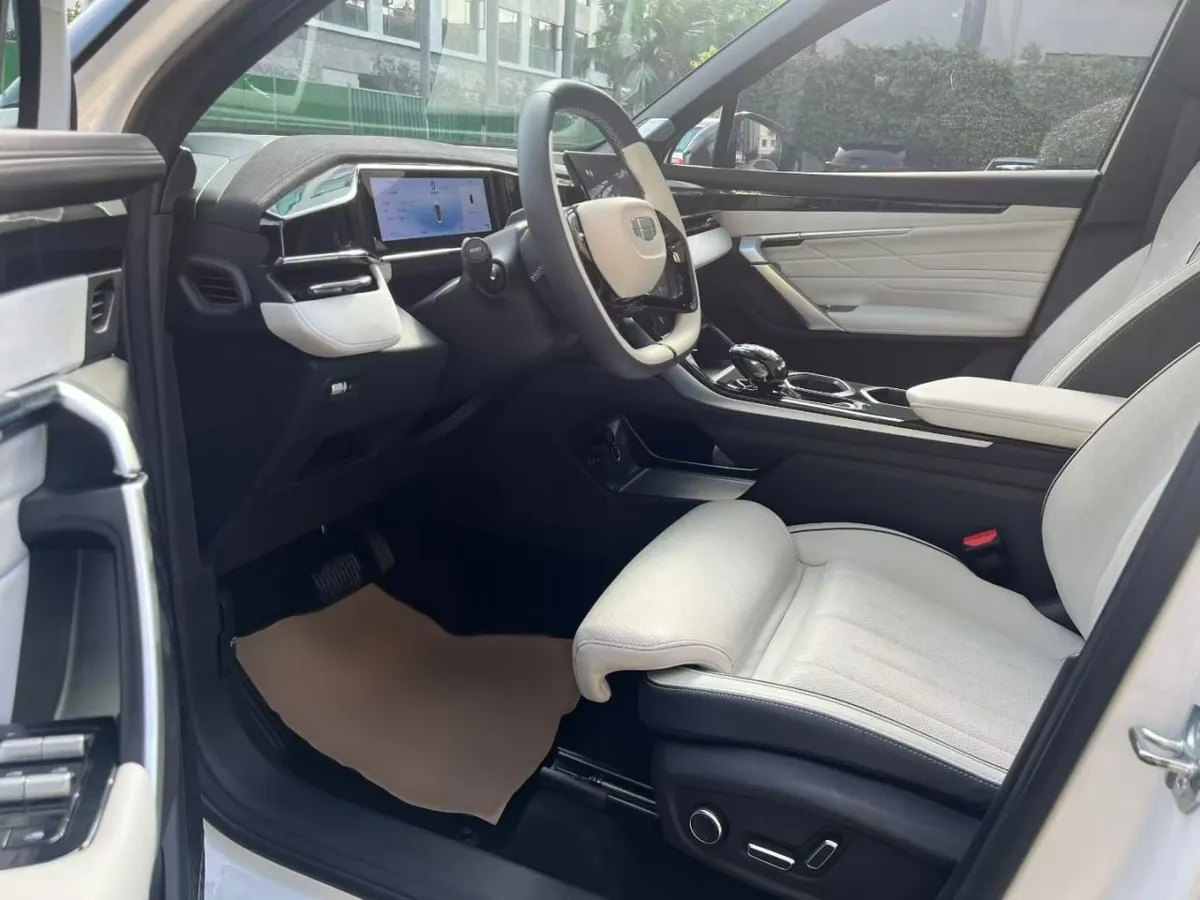 GEELY BOYUE L 2023