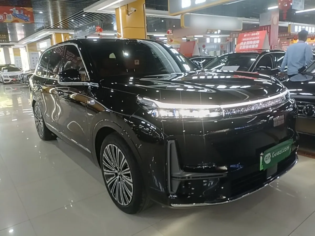 GEELY GALAXY M9 2025