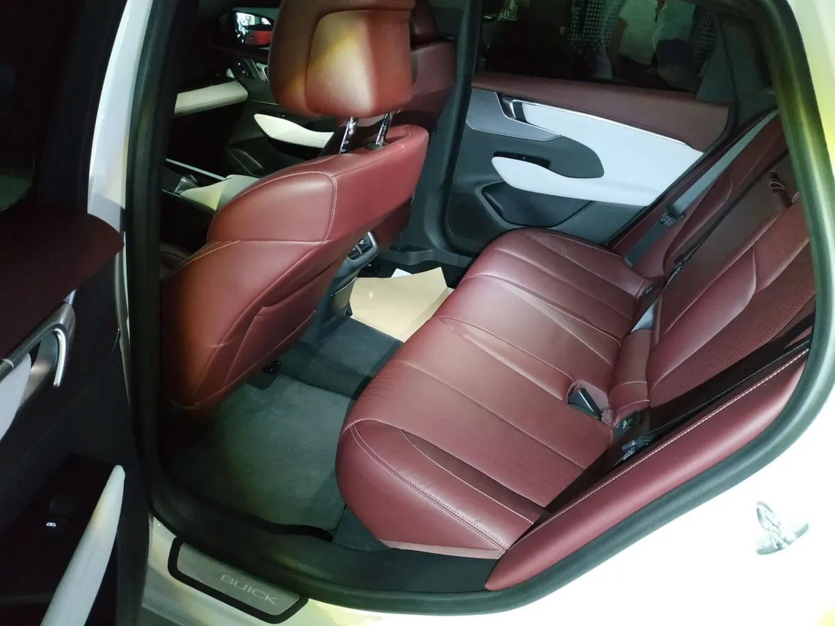 BUICK LACROSSE PRESTIGE 2023