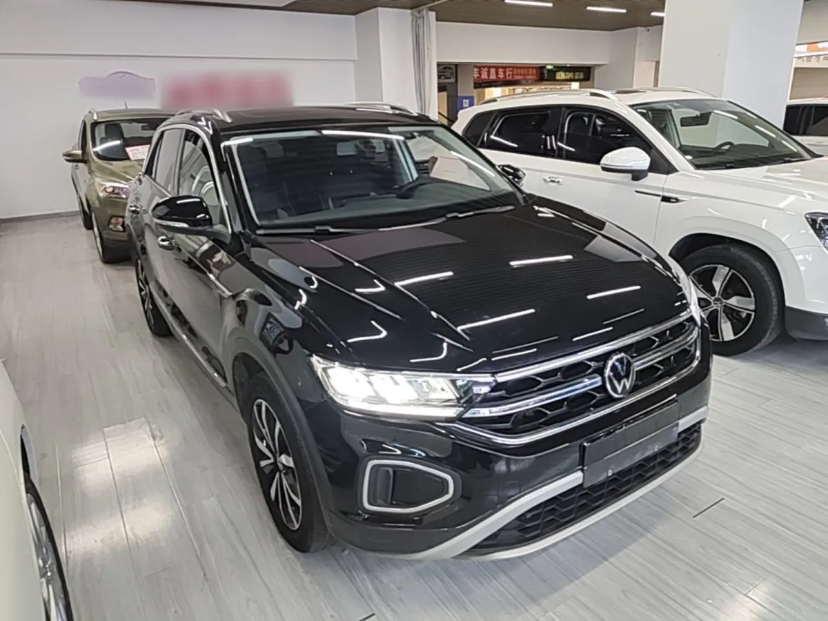 VOLKSWAGEN T-ROC 2023