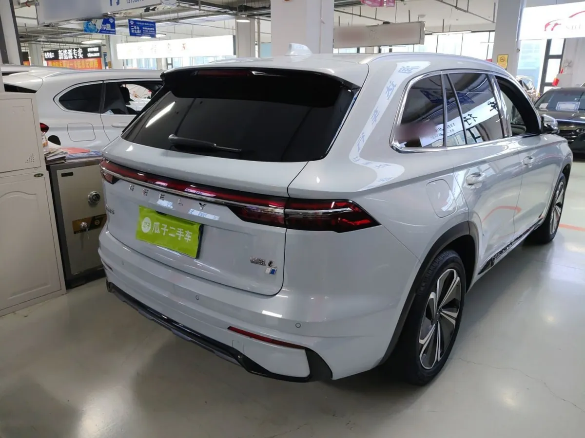 GEELY MONJARO 2022