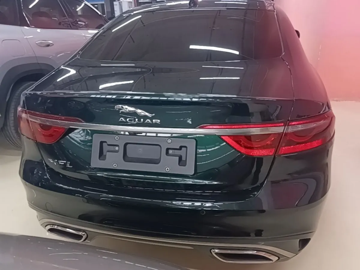 JAGUAR XFL LUXURY 2022