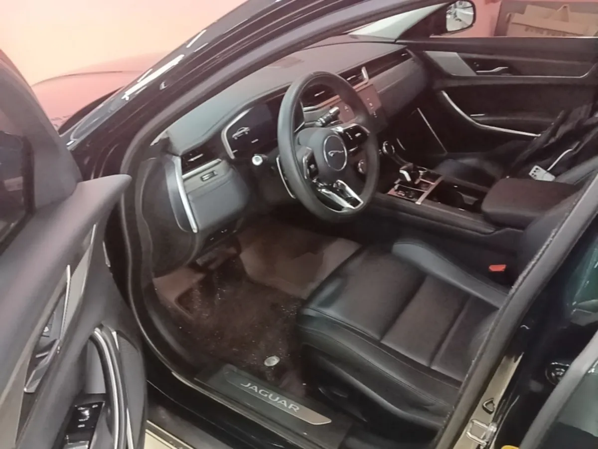 JAGUAR XFL LUXURY 2022