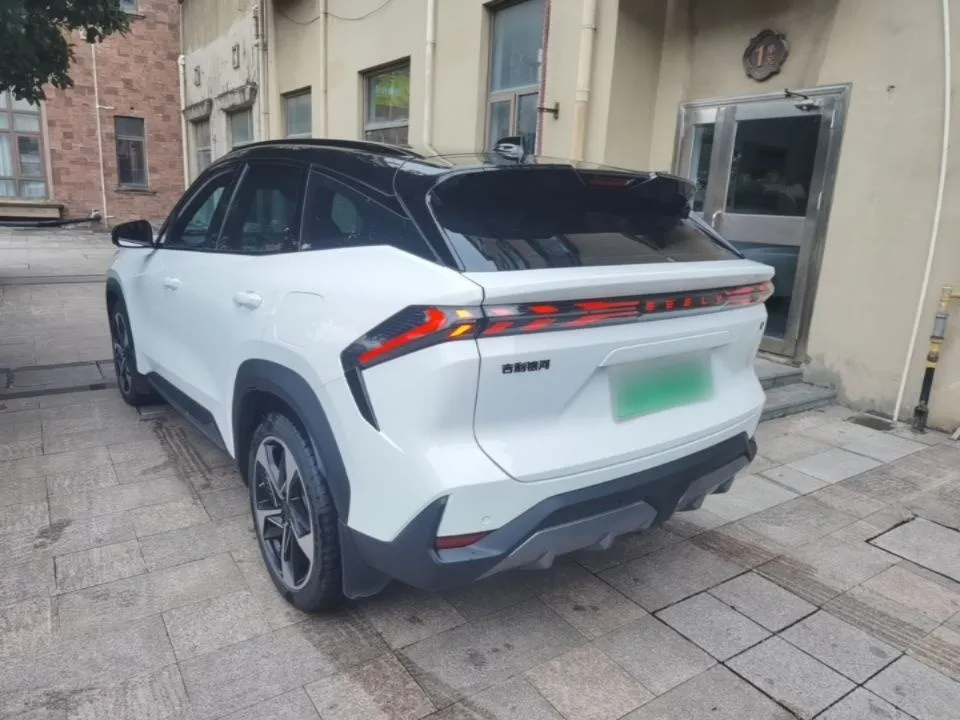 GEELY GALAXY L7 2023