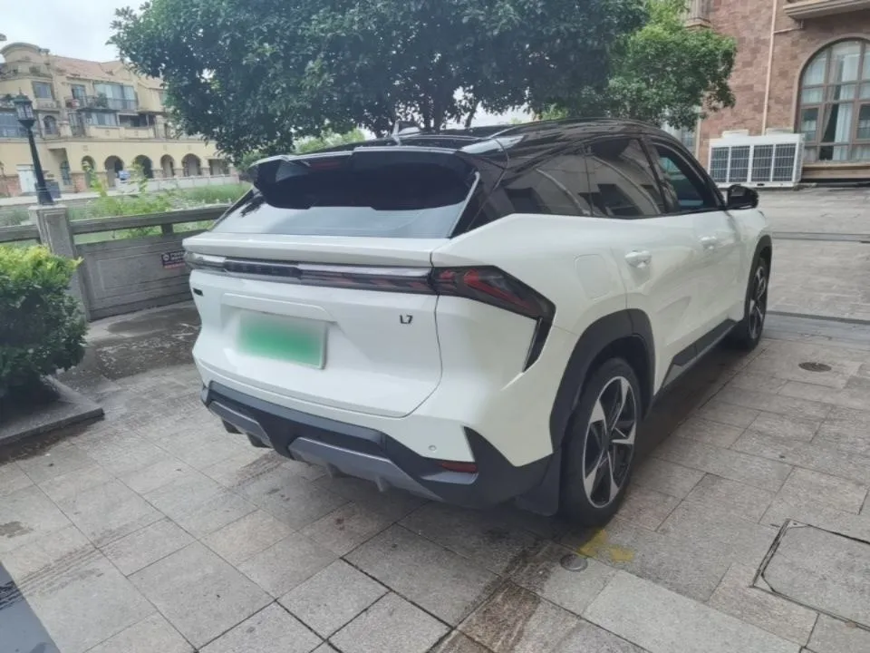 GEELY GALAXY L7 2023