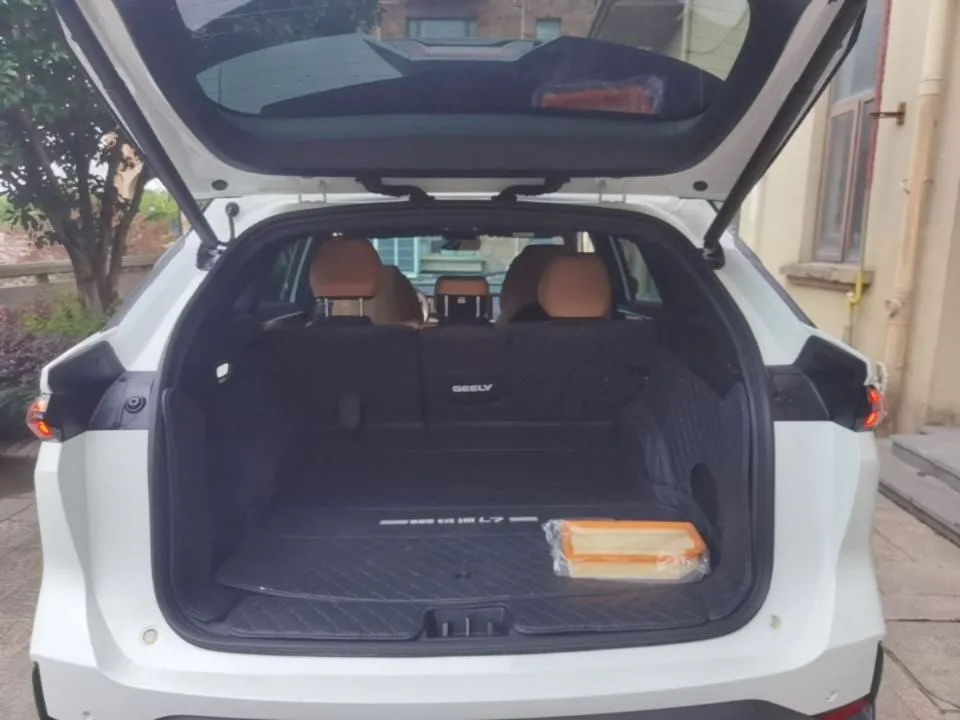 GEELY GALAXY L7 2023