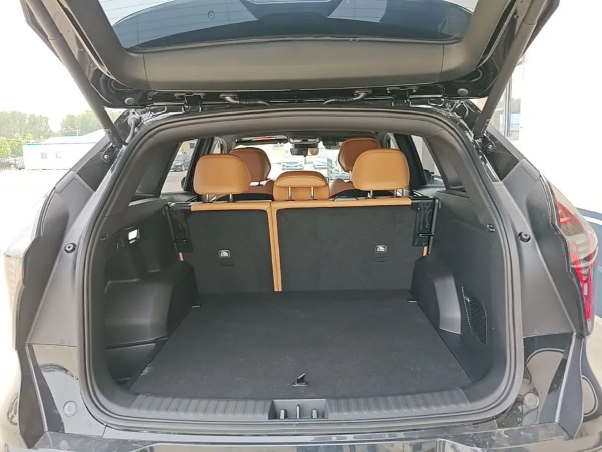 GEELY BOYUE L 2025