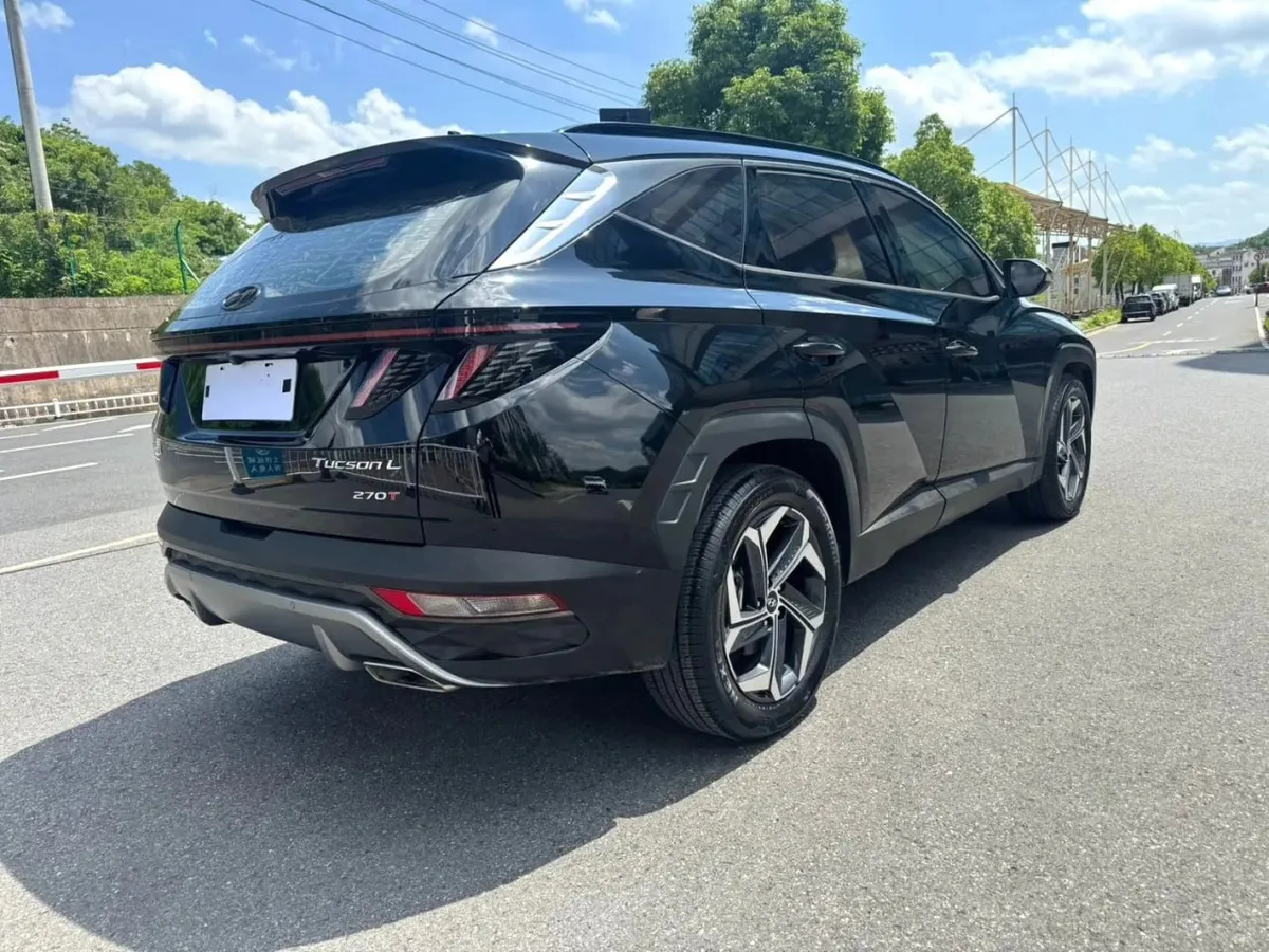 HYUNDAI TUCSON PREMIUM 2023