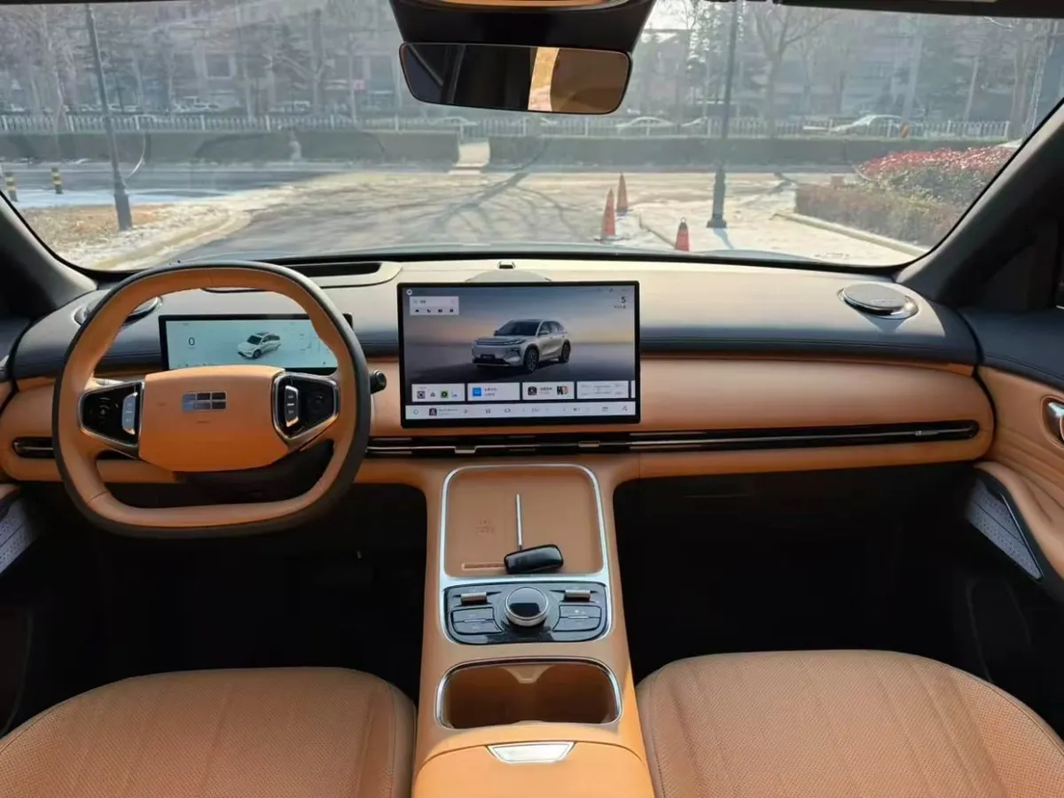 GEELY GALAXY STARSHIP EM-I GALAXY STARSHIP 7 EM-I 2024