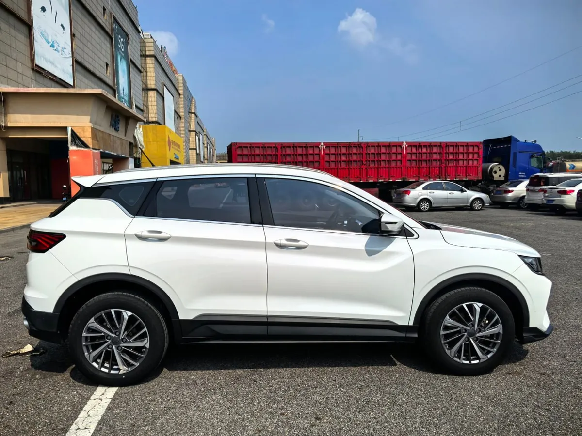 GEELY COOLRAY 2022