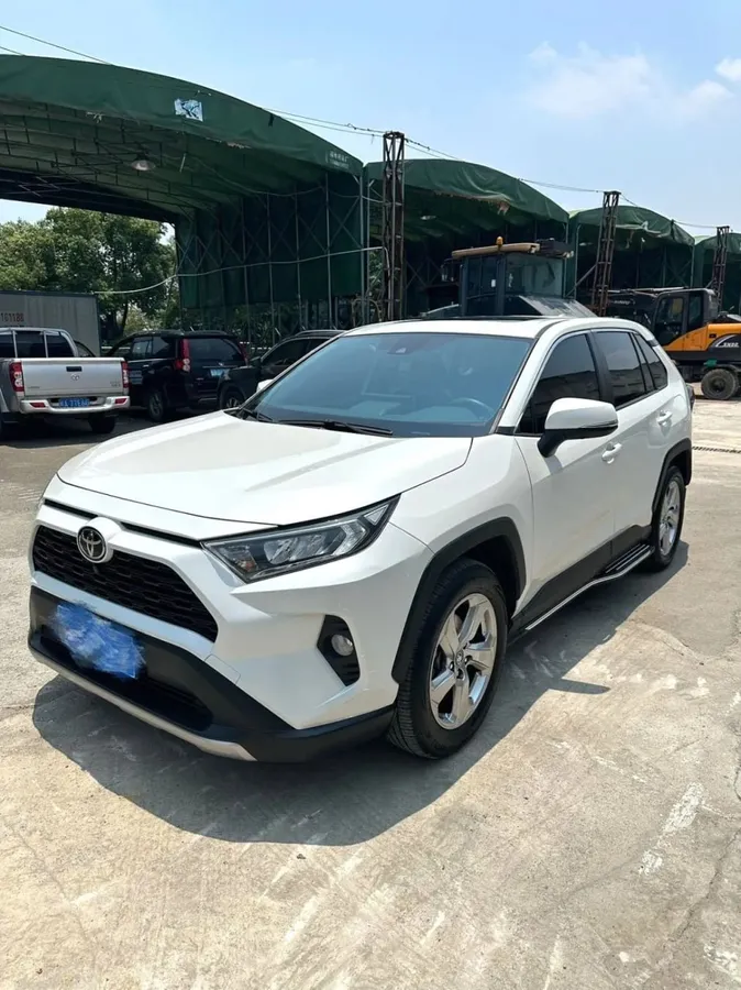 TOYOTA RAV4 2023