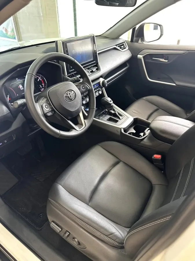 TOYOTA RAV4 2023