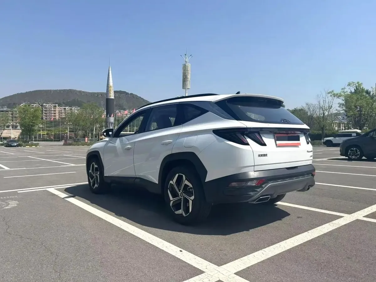 HYUNDAI TUCSON PREMIUM 2023