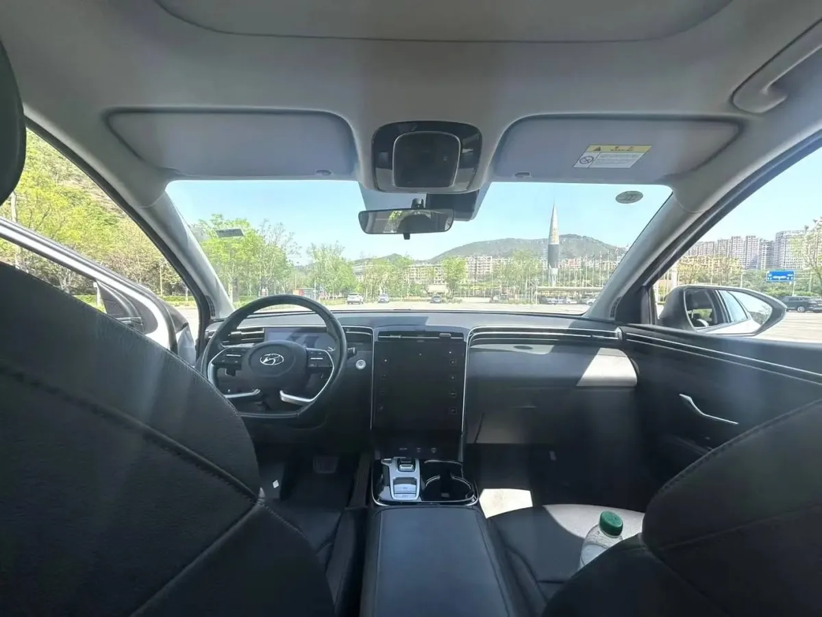 HYUNDAI TUCSON PREMIUM 2023