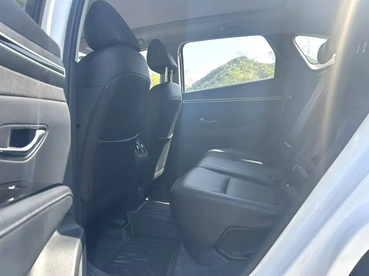HYUNDAI TUCSON PREMIUM 2023