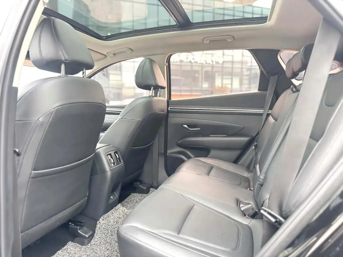 HYUNDAI TUCSON PREMIUM 2023