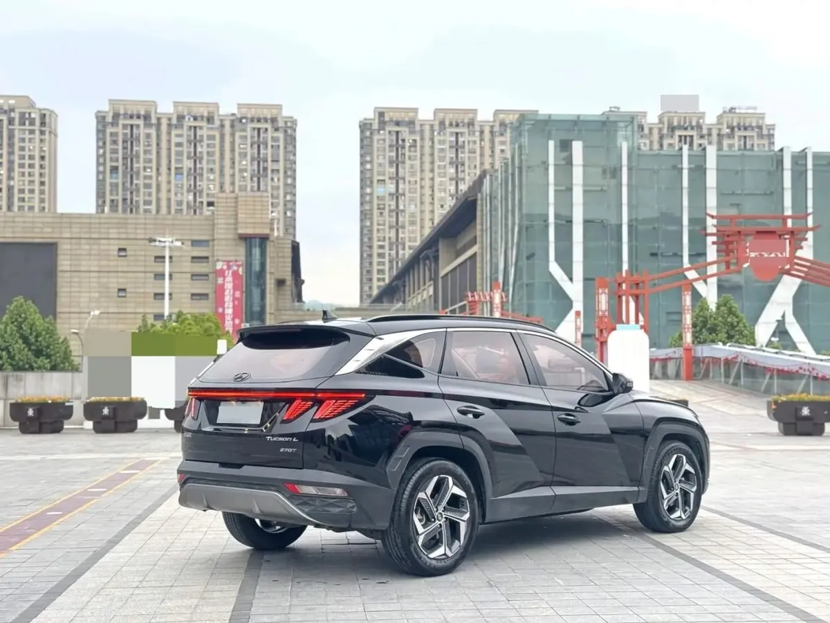HYUNDAI TUCSON PREMIUM 2023