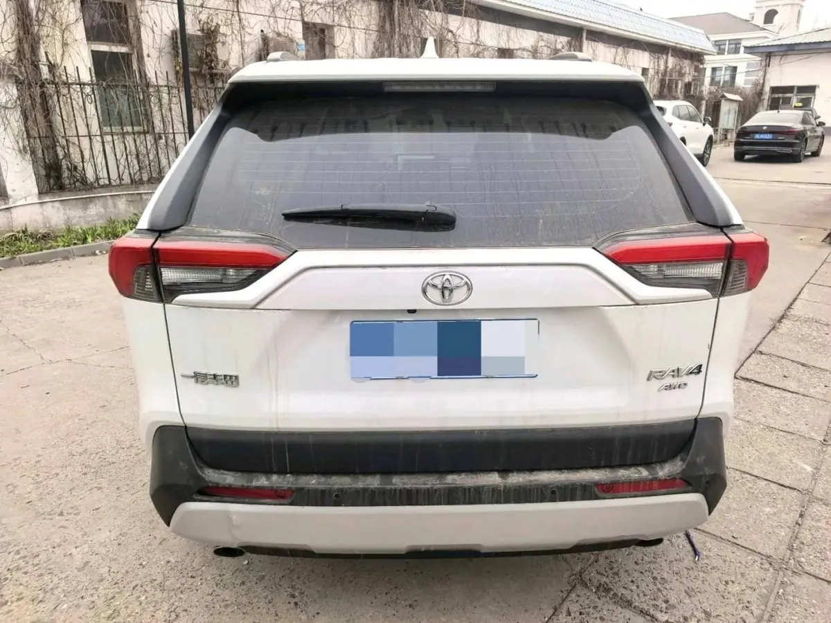 TOYOTA RAV4 2023