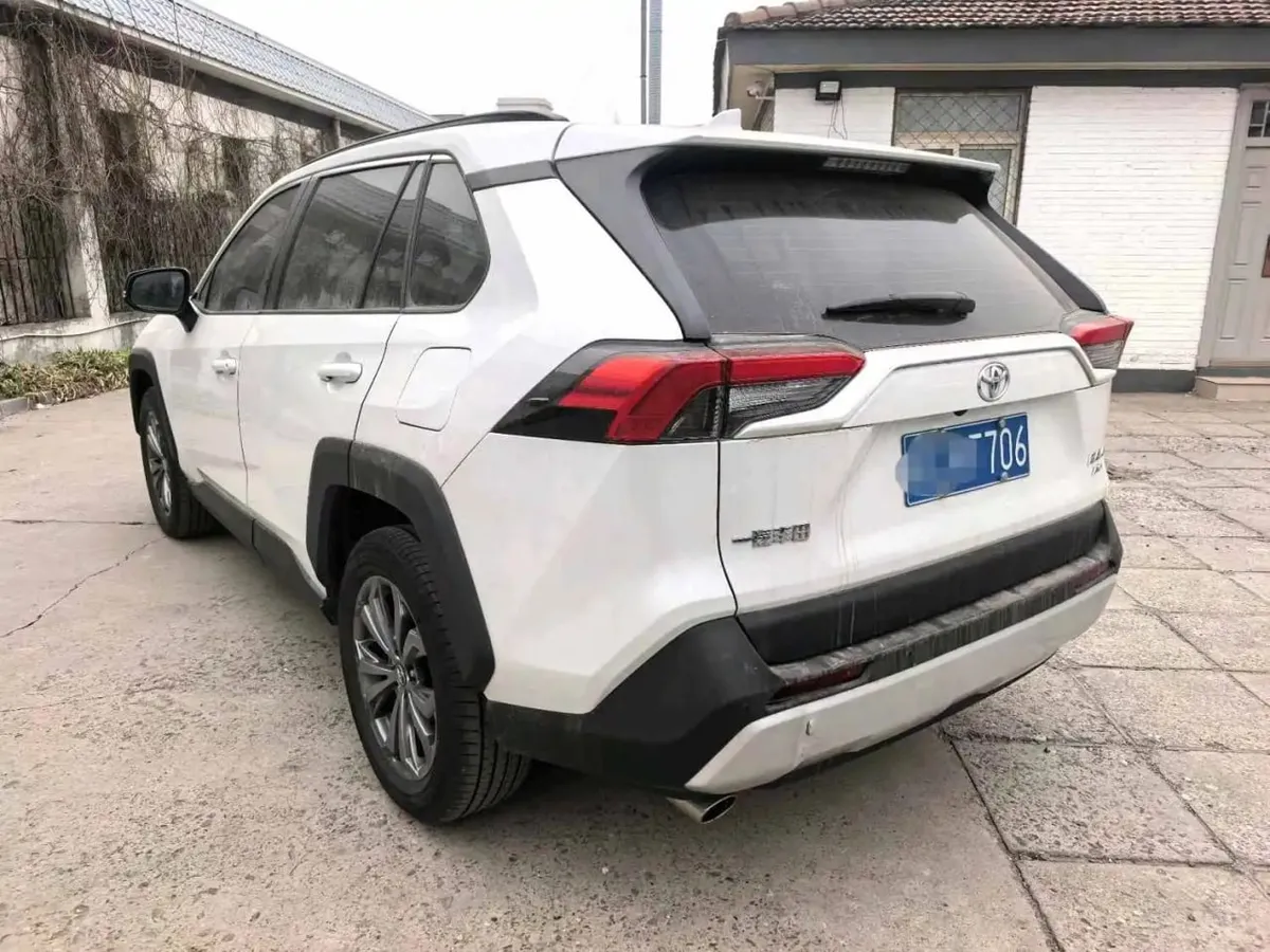 TOYOTA RAV4 2023
