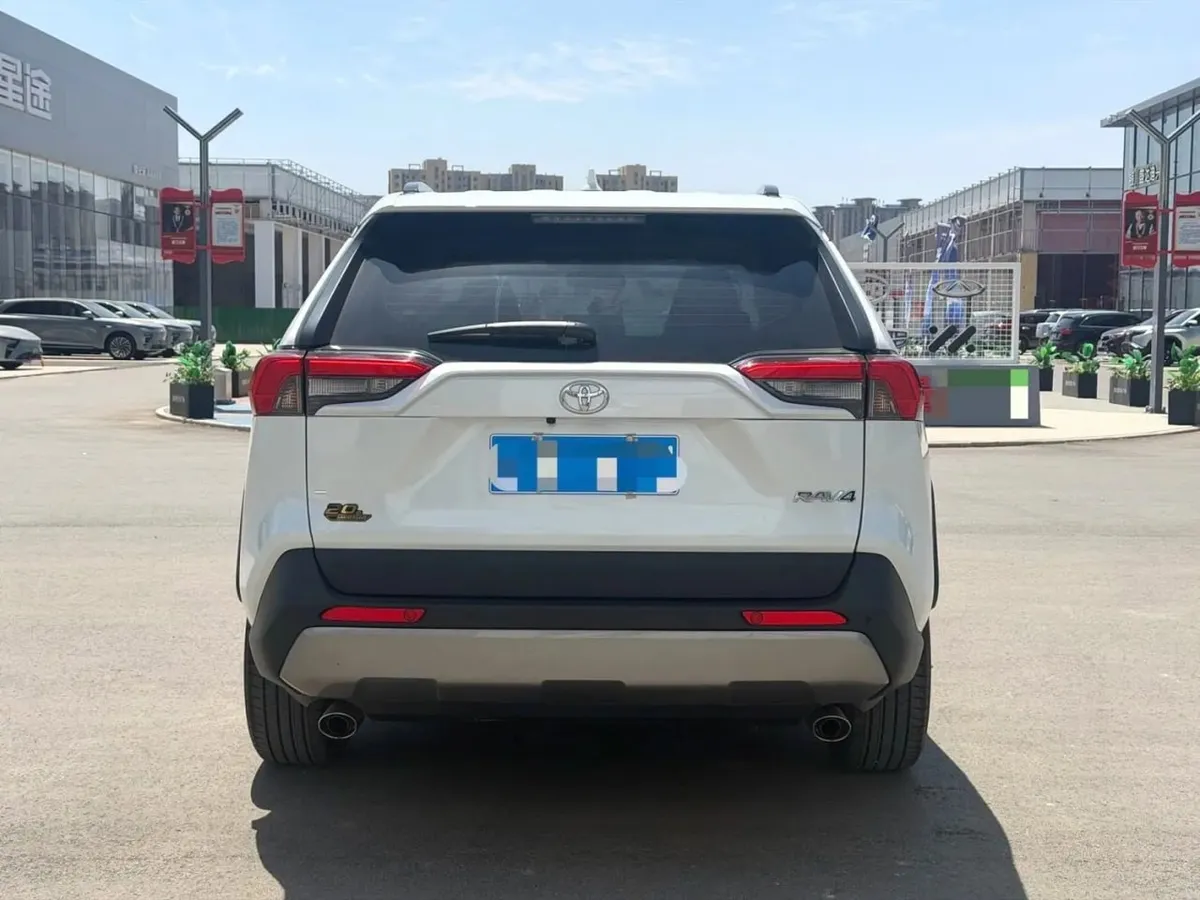 TOYOTA RAV4 2023