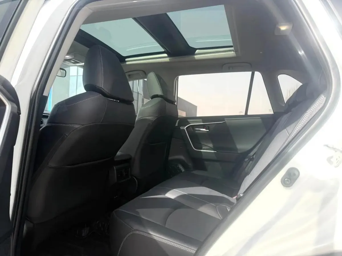 TOYOTA RAV4 2023