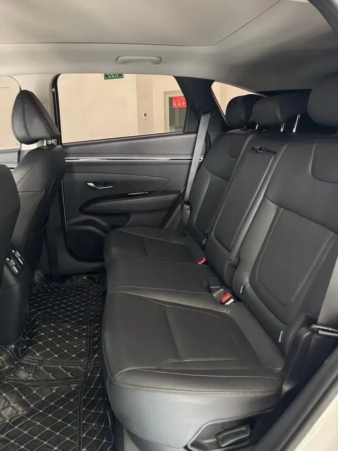 HYUNDAI TUCSON PREMIUM 2023
