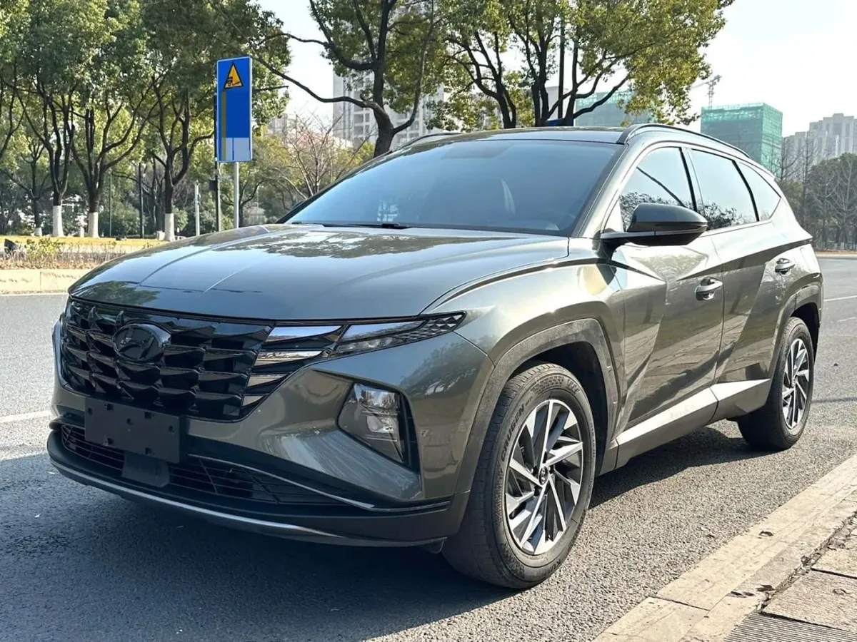 HYUNDAI TUCSON LUXURY 2023