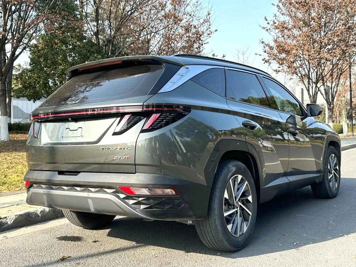 HYUNDAI TUCSON LUXURY 2023