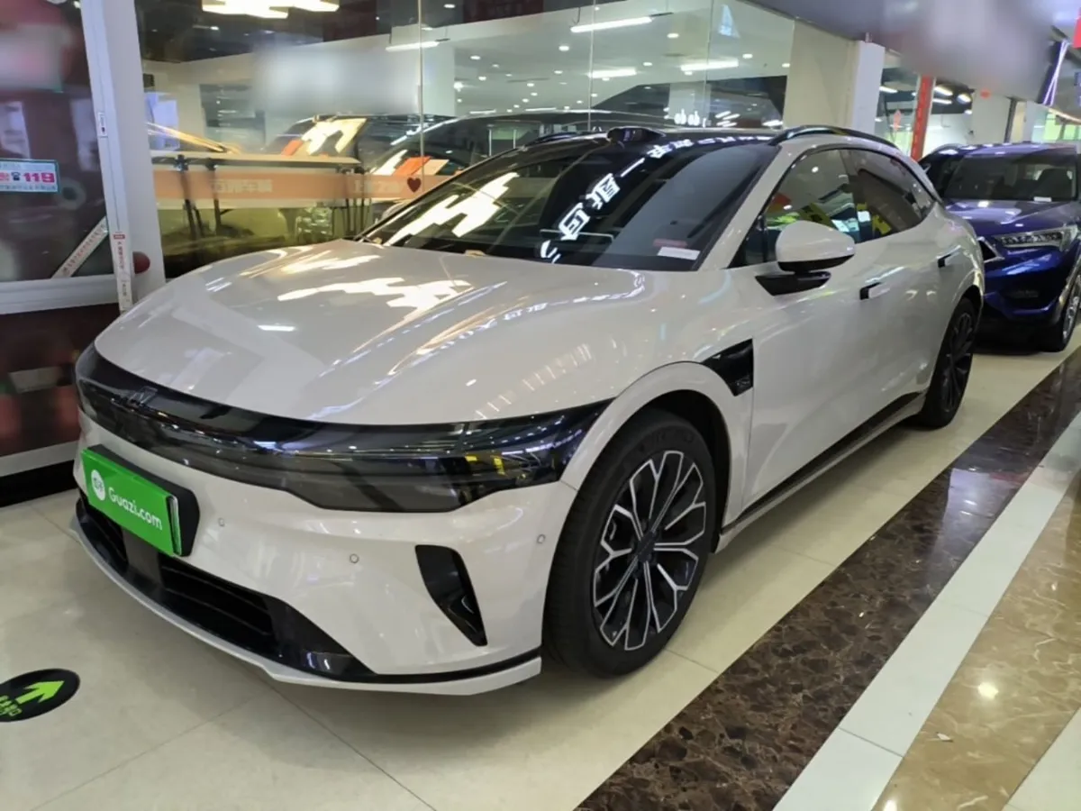 ZEEKR 007GT 2025