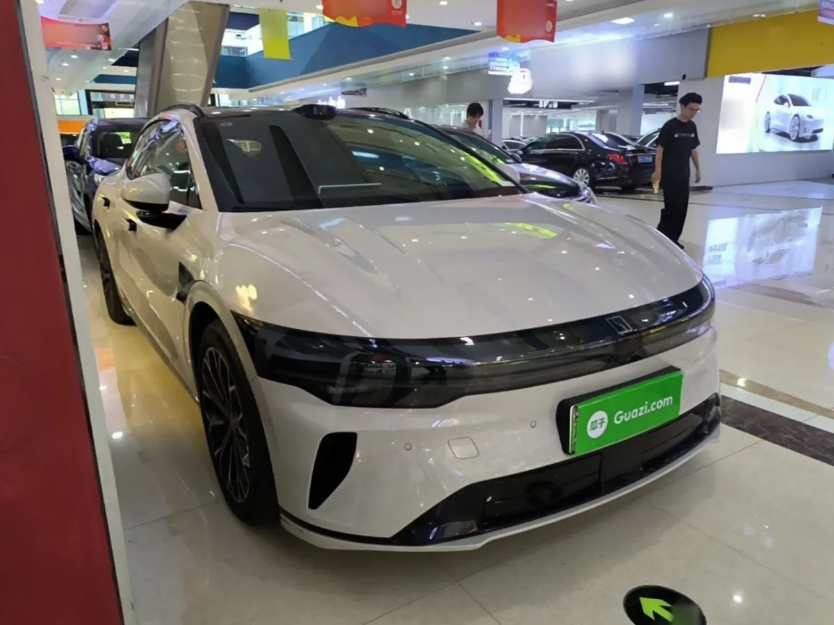 ZEEKR 007GT 2025