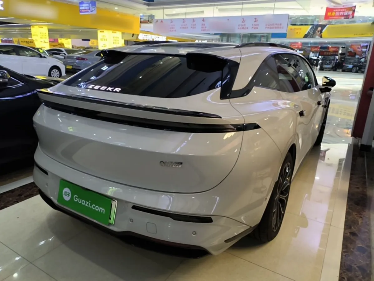 ZEEKR 007GT 2025