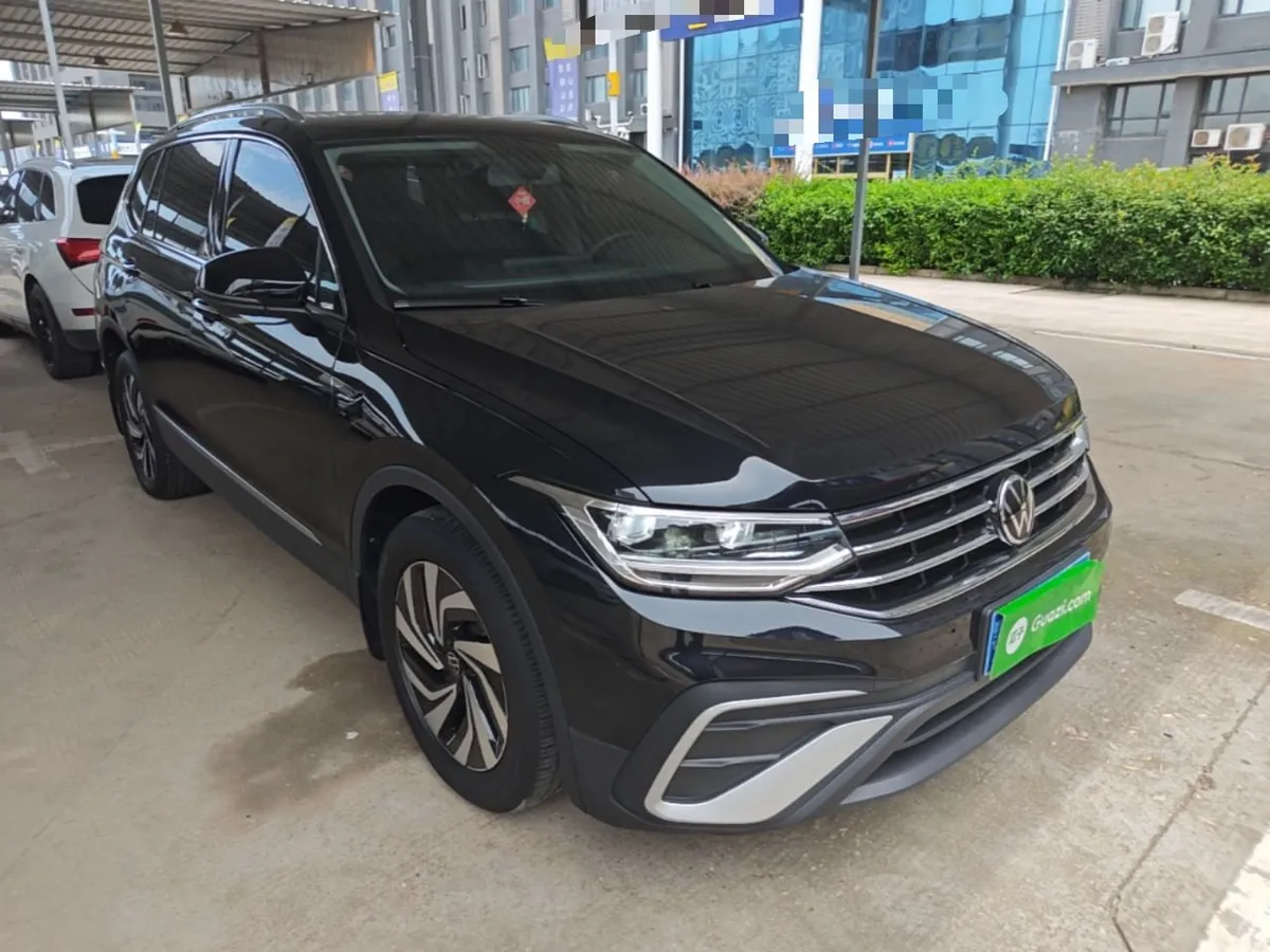 VOLKSWAGEN TIGUAN L 2022