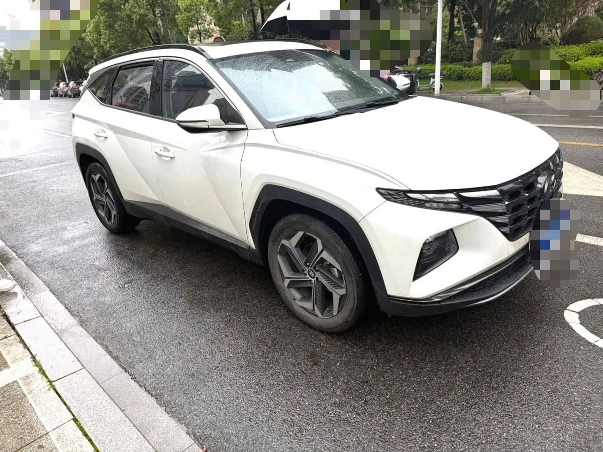 HYUNDAI TUCSON PREMIUM 2023