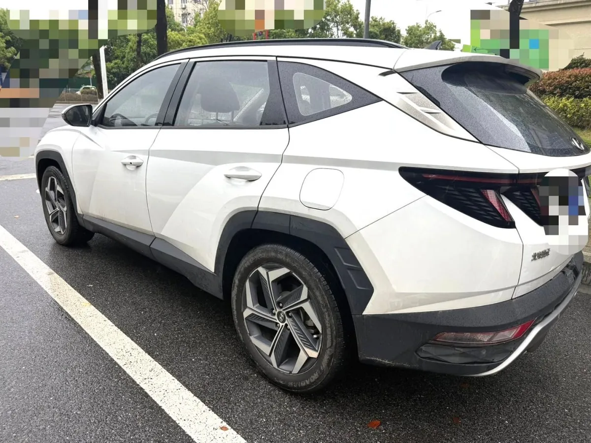 HYUNDAI TUCSON PREMIUM 2023