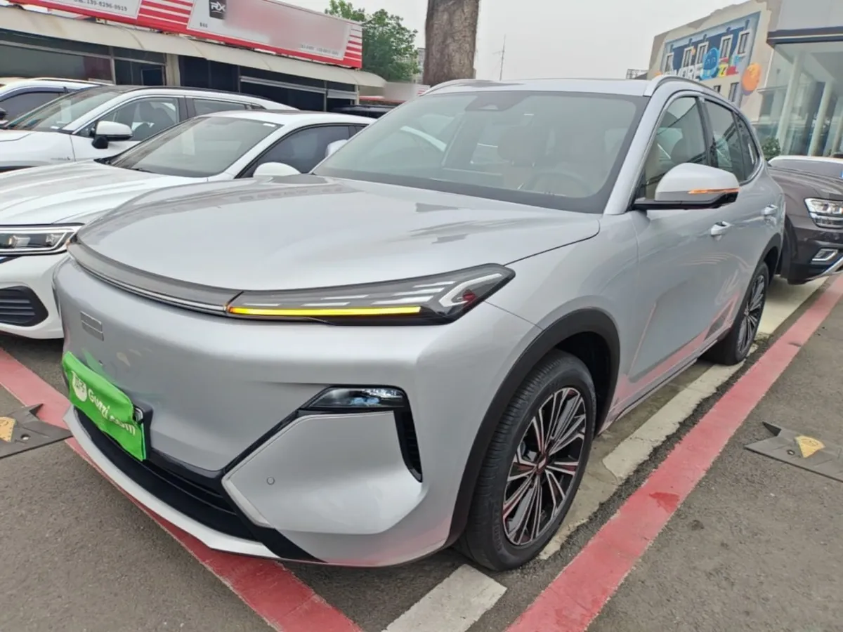 GEELY GALAXY STARSHIP EM-I GALAXY STARSHIP 7 EM-I 2025