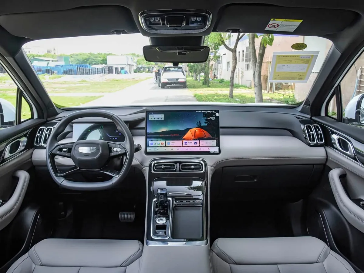 GEELY BOYUE L 2025