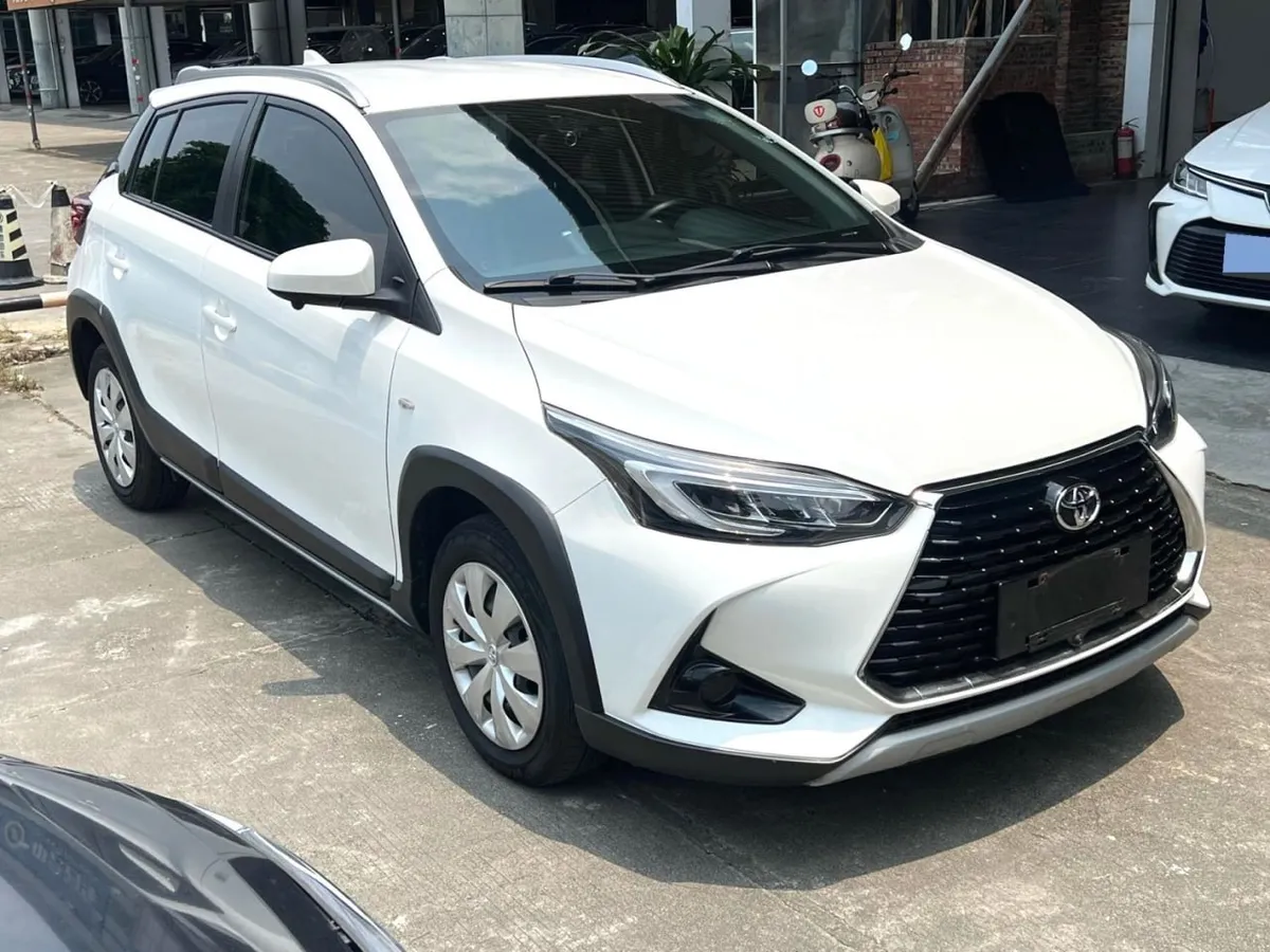 TOYOTA YARIS L 2022