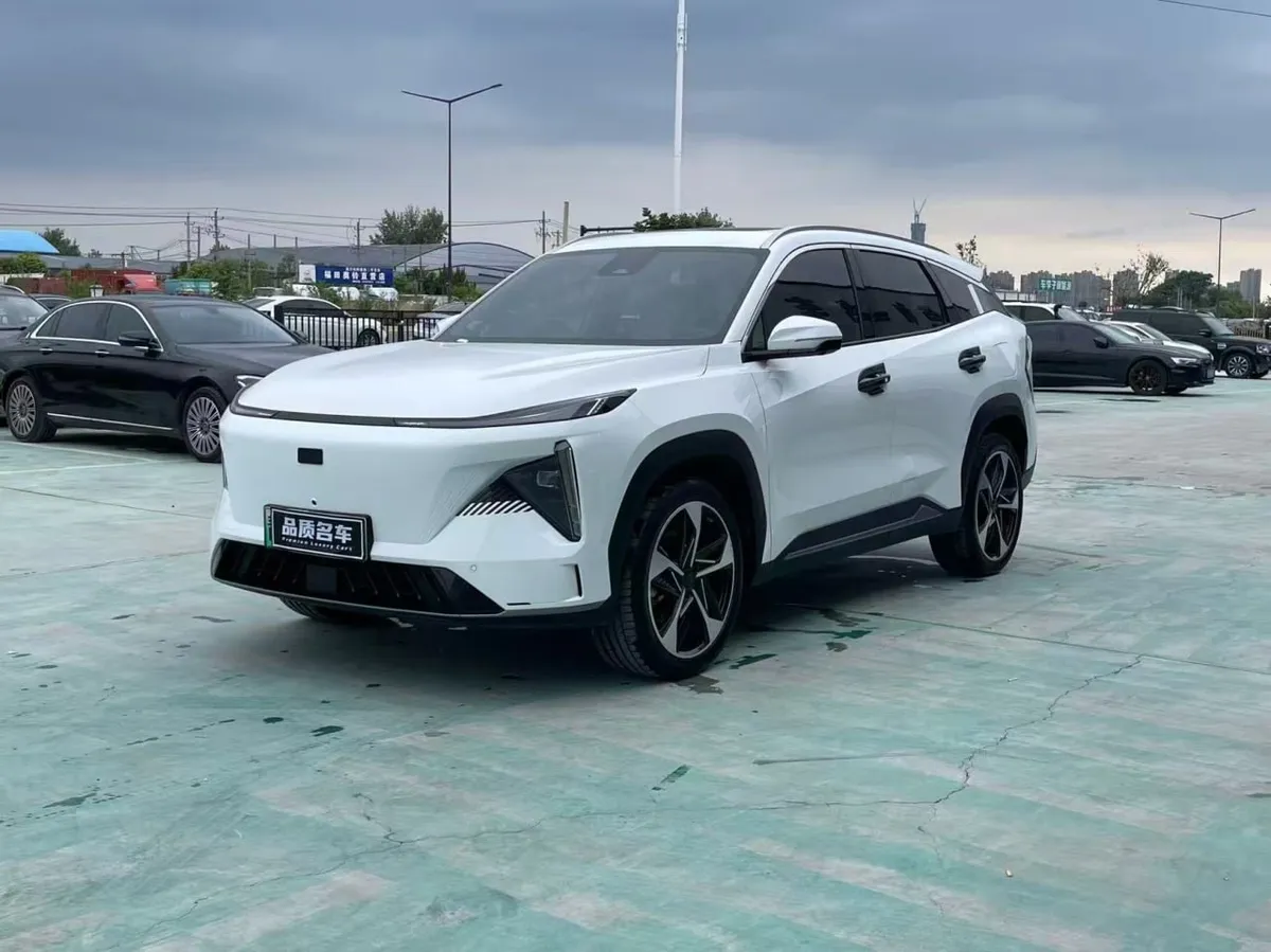 GEELY GALAXY L7 2024